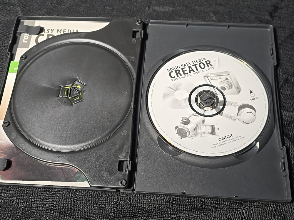 Roxio Easy Media Creator 7 The Digital Media Suite Content & Program CDs W/ Key