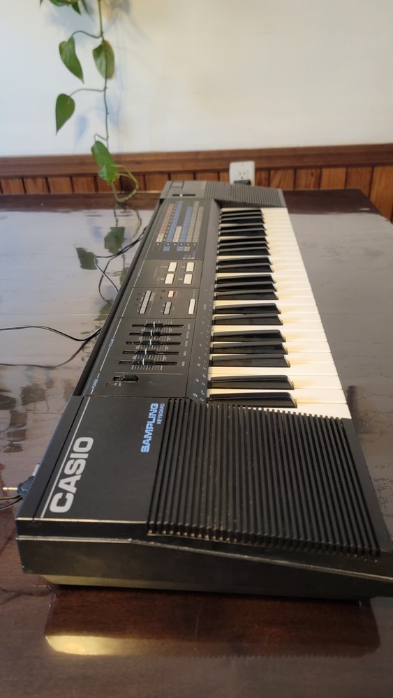 Casio SK-2100 Sampling Keyboard, Vintage Casio Sampling Keyboard