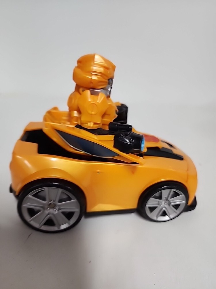 2008 Transformers Bumblebee Pop Up Battle Charger