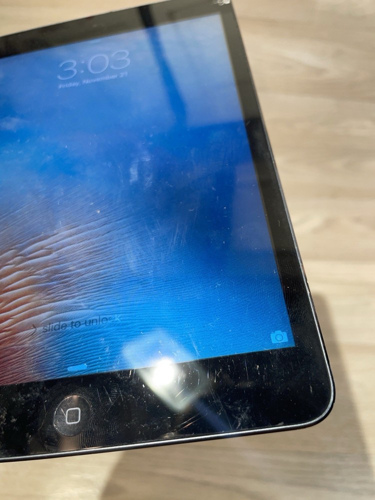 Apple iPad Mini Model A1432 16GB Tablet