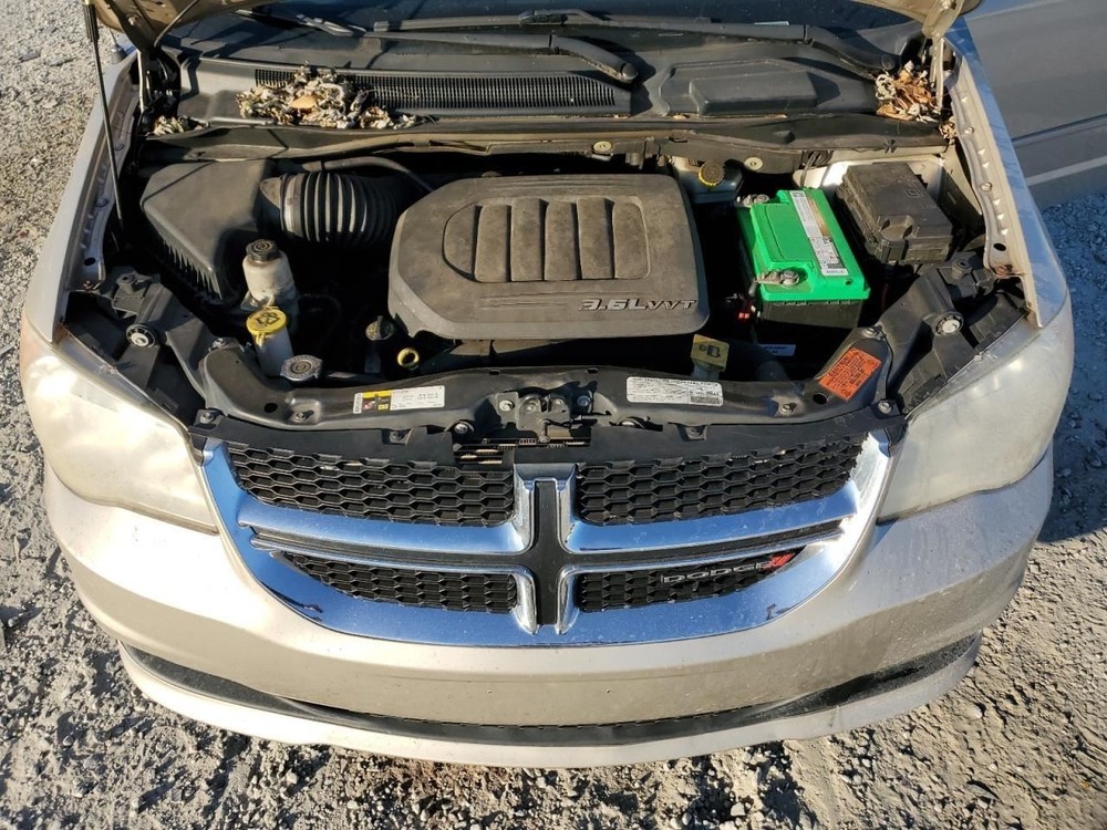 CARAVAN 2013 Glove Box 4912095