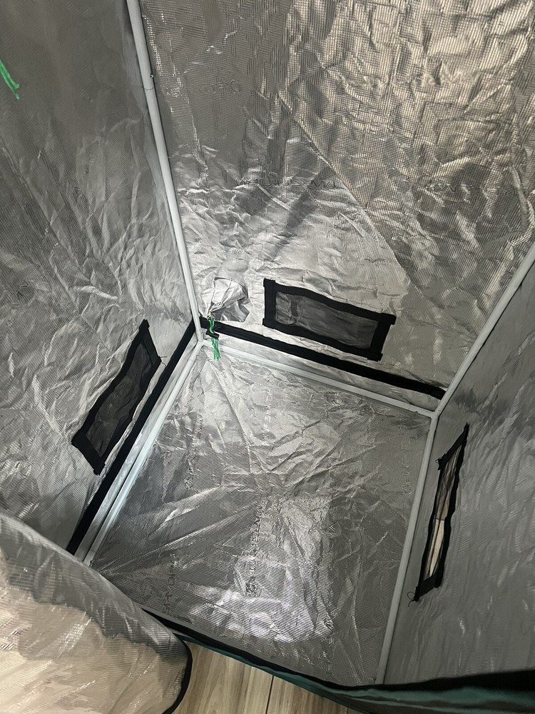 Mars Hydro 27x27 Grow Tent