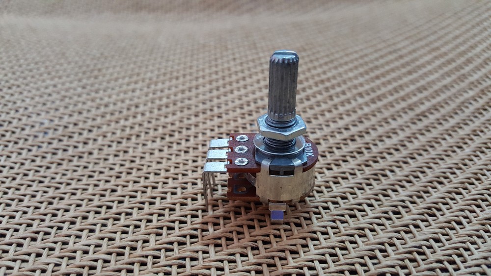 Mini B-10k Potentiometer Rotary Taper 10K PCB Solder Type Split Shaft