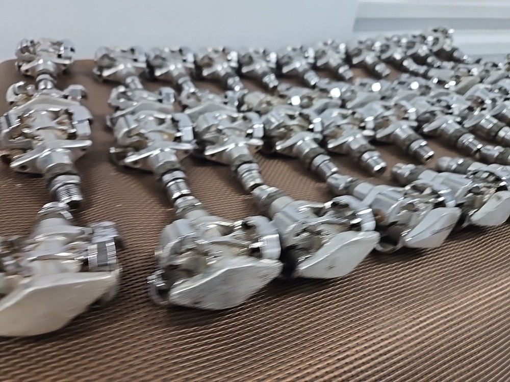 1x Pair Shimano Deore XT PD-M747 SPD Pedals