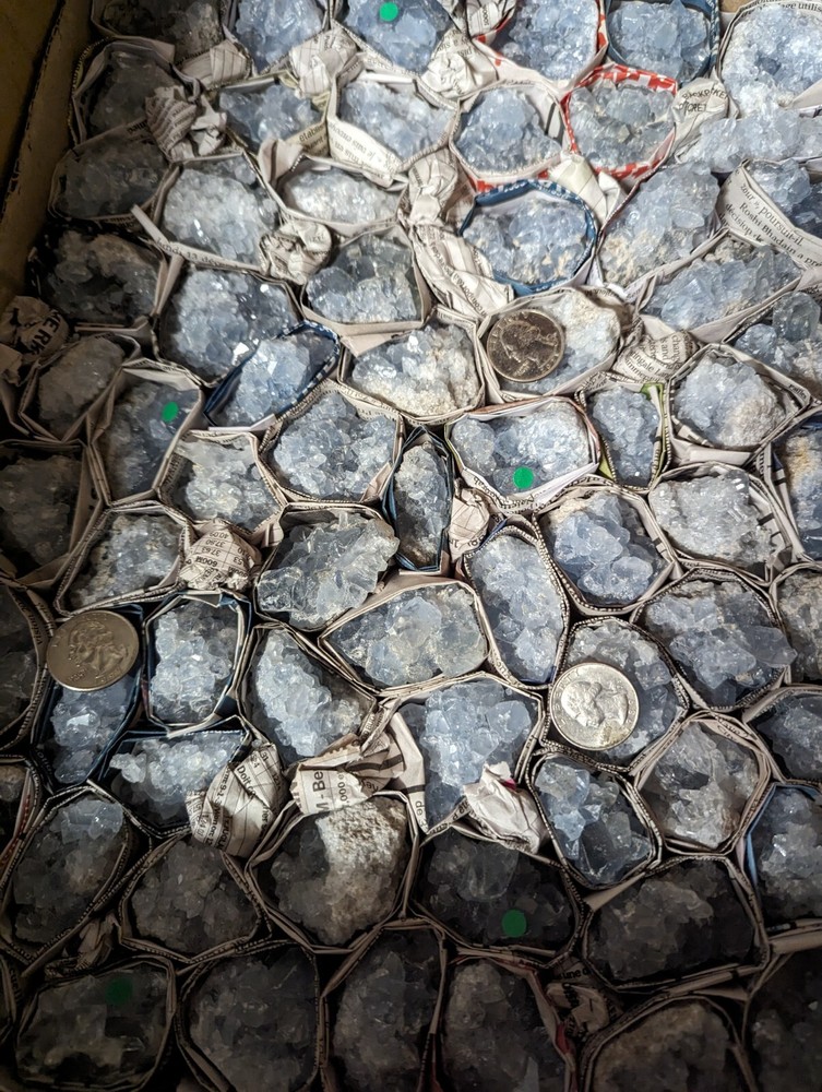 1 Geode celestite crystal per lot