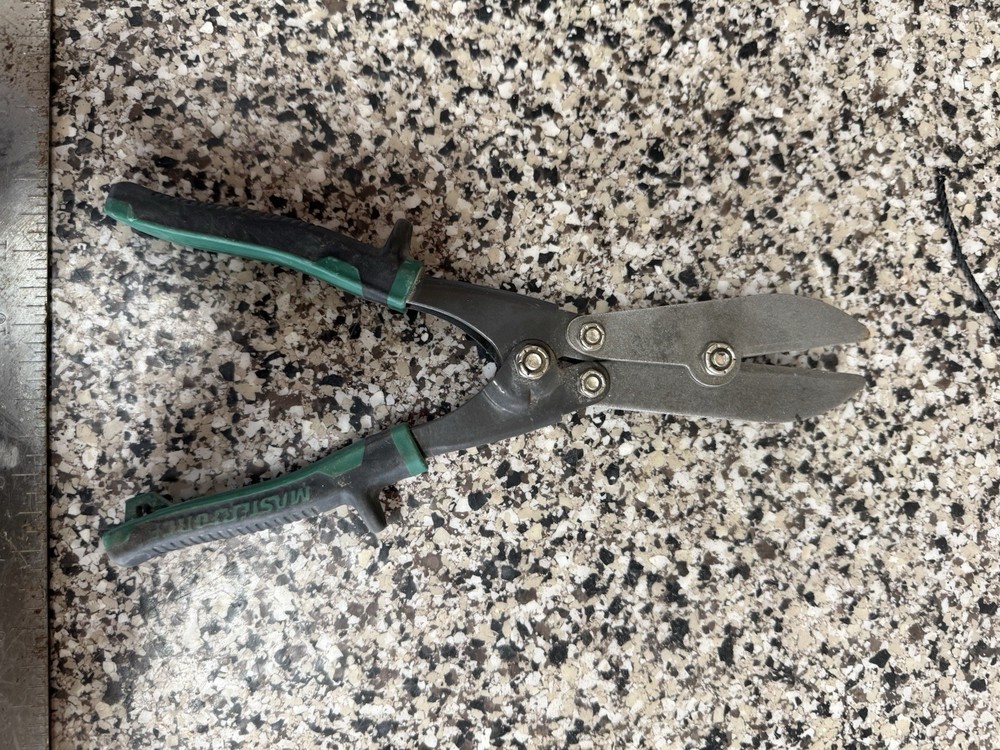 Masterforce Steel Duct Work Crimp Green/Black Plastic Rubber Handle