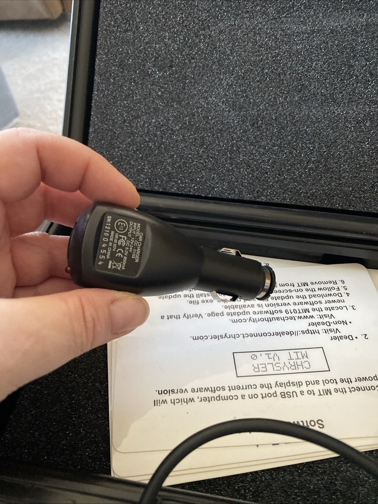 (TW) MOPAR MIT019 MULTI-MEDIA INTERFACE TESTER TOOL - COMPLETE KIT OEM