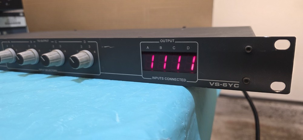 KRAMER VS-6YC S-VIDEO 4X4 MATRIX SWITCHER.