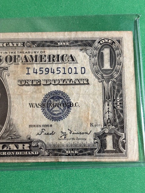1935B $1 Silver certificate Serial # I45945101D (FINE)