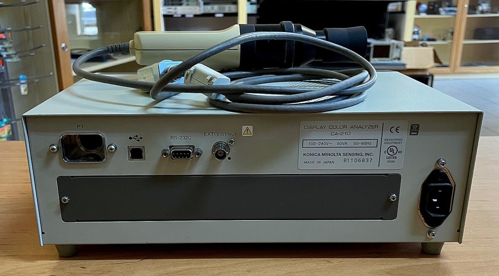 Konica Minolta CA-210, Color analyzer with a probe CA-PU12/15