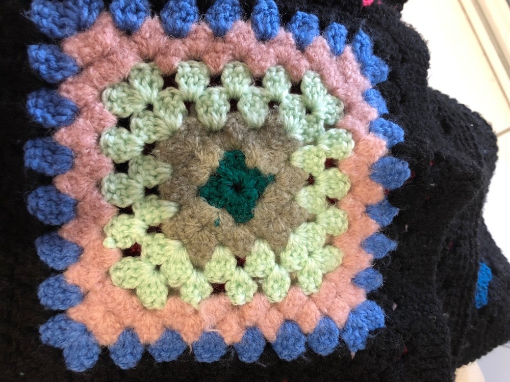 Leftovers Granny Square Blanket Pattern ( US or UK )