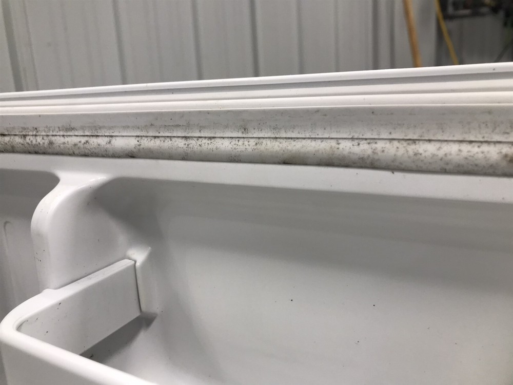 Kenmore mini fridge refrigerator