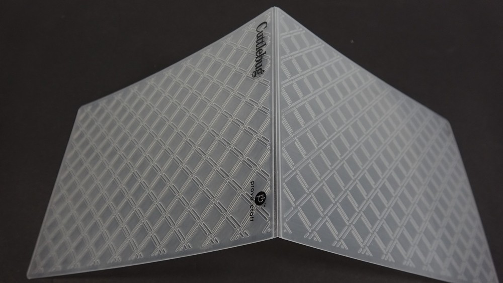 Cuttlebug Provo Craft Embossing Folder Diamond Squares
