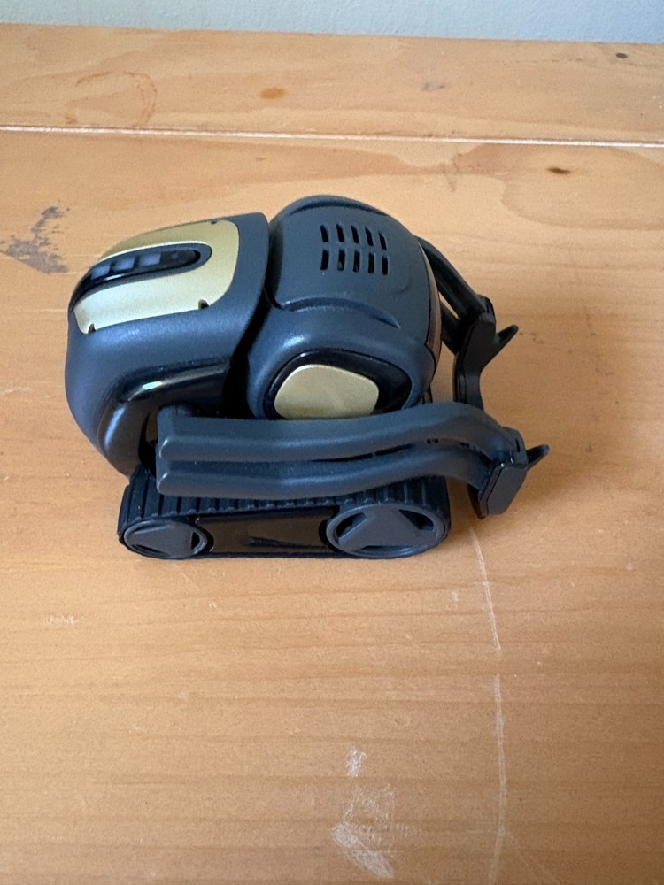 Anki Vector AI Robot with Space Dock – Excellent Condition, Complete Set