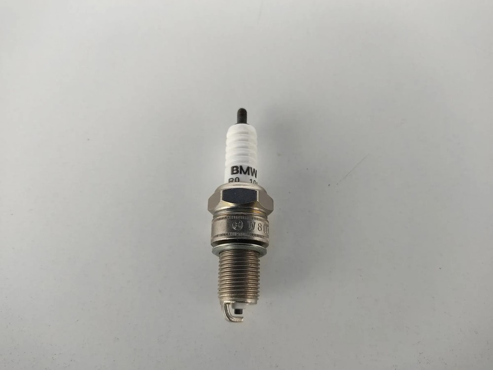NEW Original BMW E21 E30 E12 spark plug BOSCH W8DC 12121276283