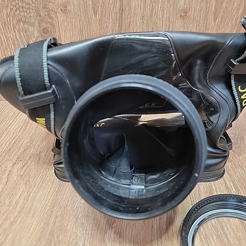 DICAPAC WP-S10 Floating Waterproof DSLR Camera Case Underwater