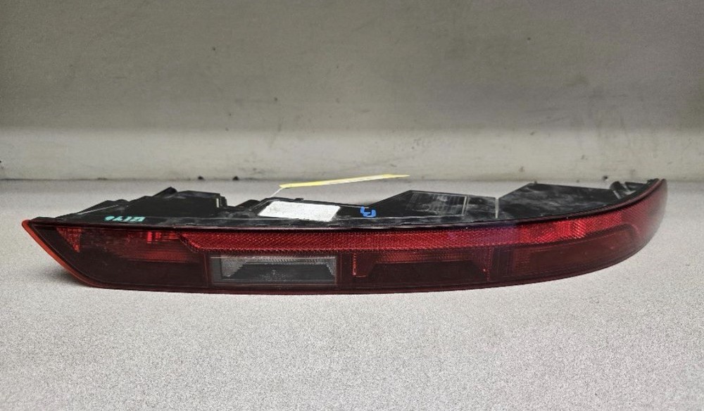 80A-945-070-C Audi Q5 Right Rear reverse/tail light assembly