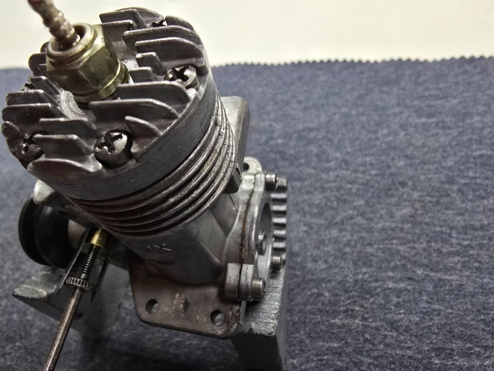 Fox 25 Stunt Control Line Model Airplane Engine w/Glow Plug
