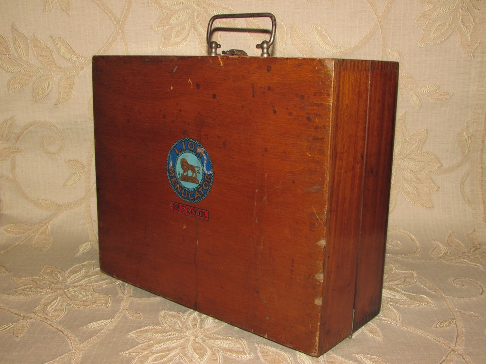 Antique Collectable Lion Menucator No 2 Model