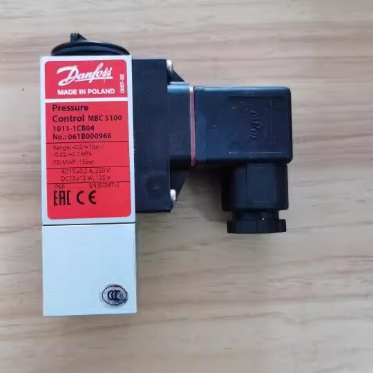1pcs Danfoss MBC5100 061B000966 sensor