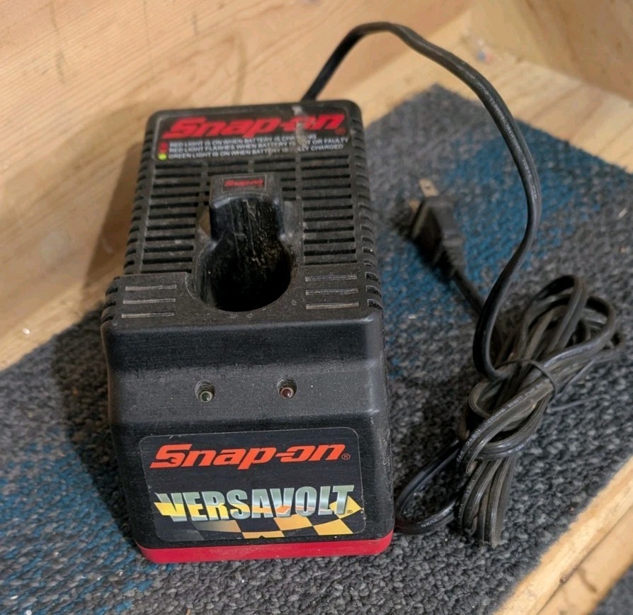 Genuine Snap-On Tools Battery Charger # CTC318