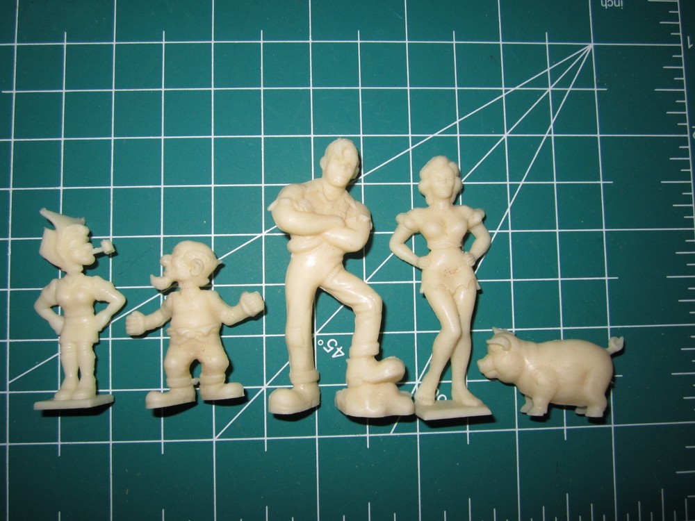 VINTAGE MARX LIL'ABNER DOGPATCH FIGURES