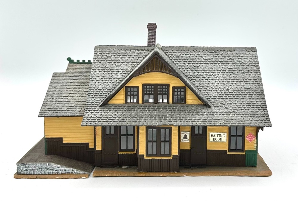 HO Scale Custom Painted, "Small Country Station"