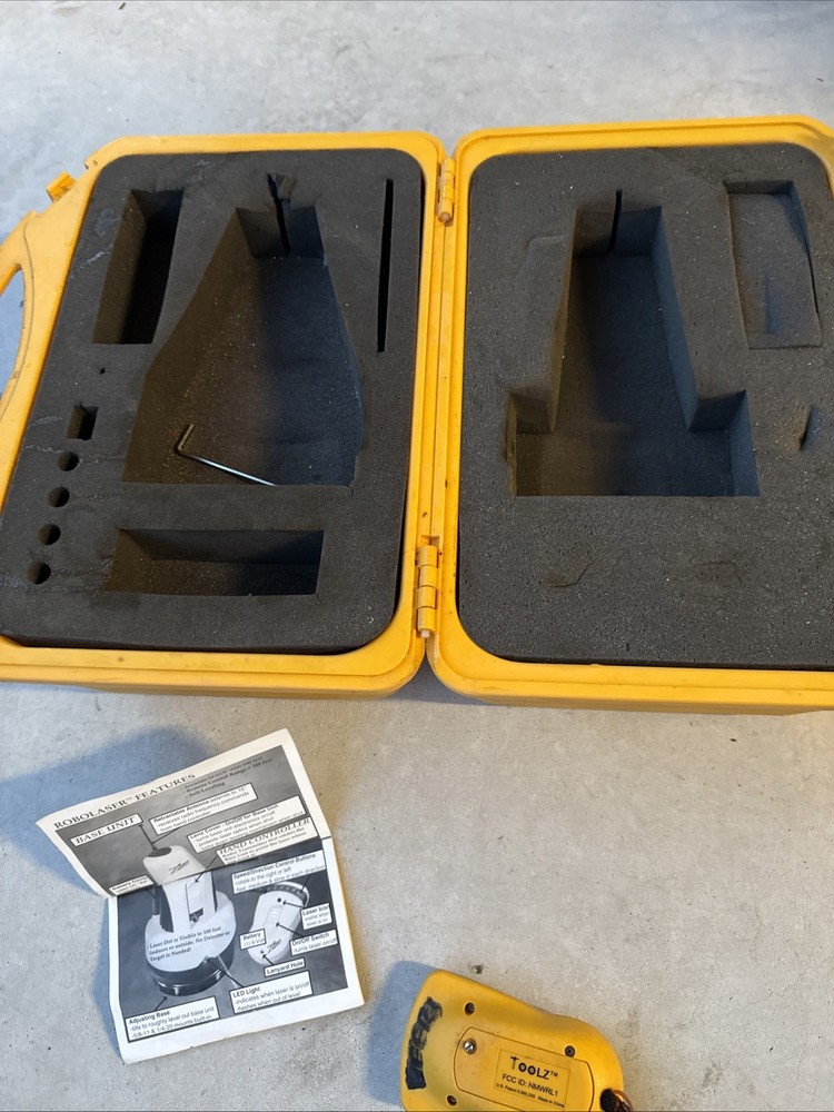 RoboToolz Robo Laser RB01001 Self Leveling Laser with Remote & Case UNTESTED