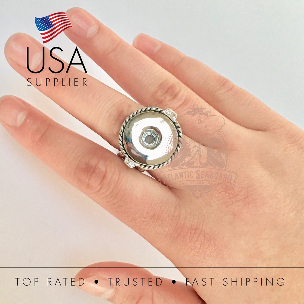 Snap Button Adjustable Stretchy Ring w/Rope Border and Rhinestones inset