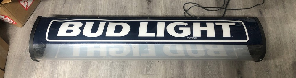 Vintage 1980s Bud Light Pool Table Light