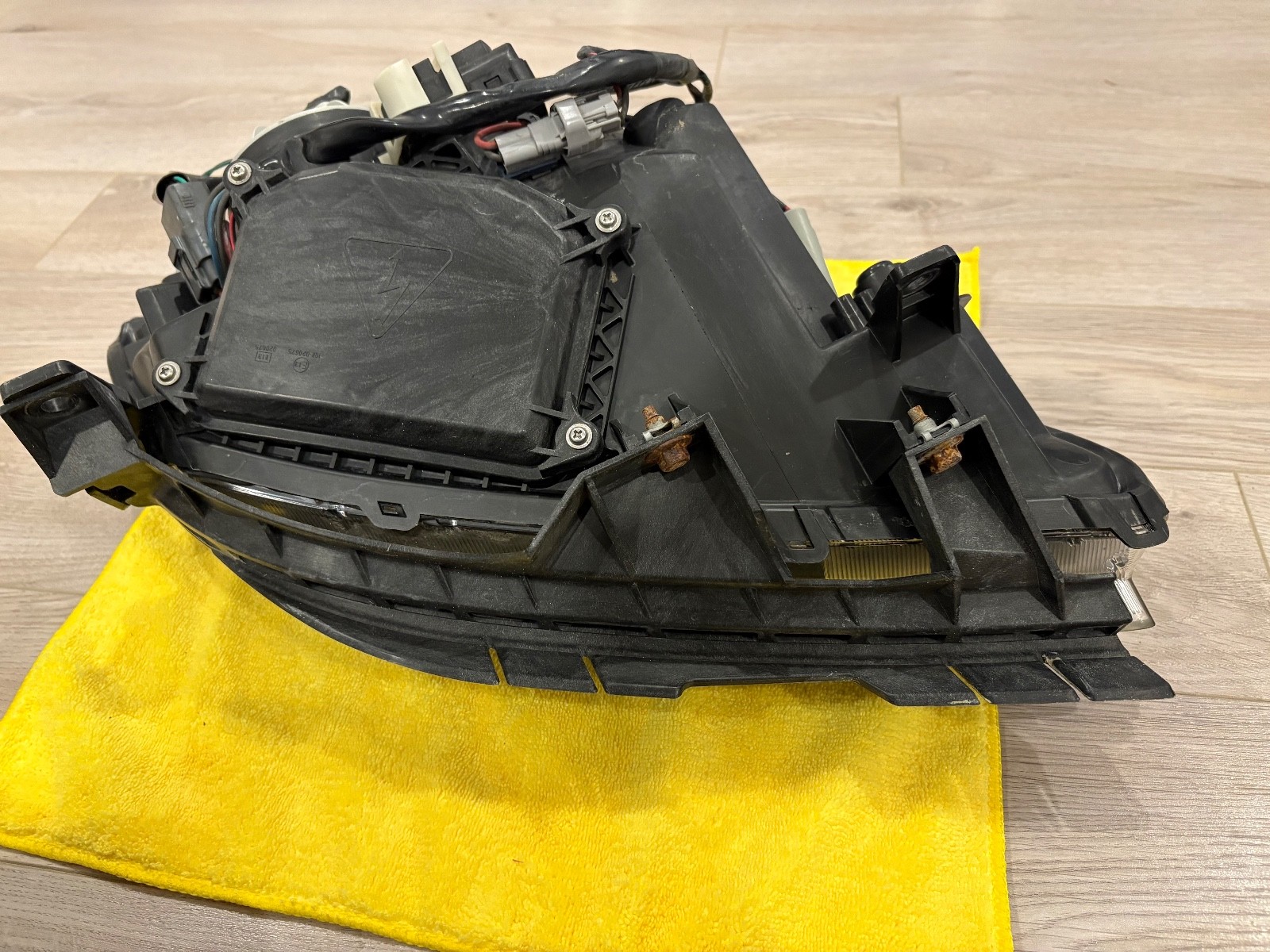 2004 - 2008 Mazda RX8 Headlights xenon HID left and right used oem