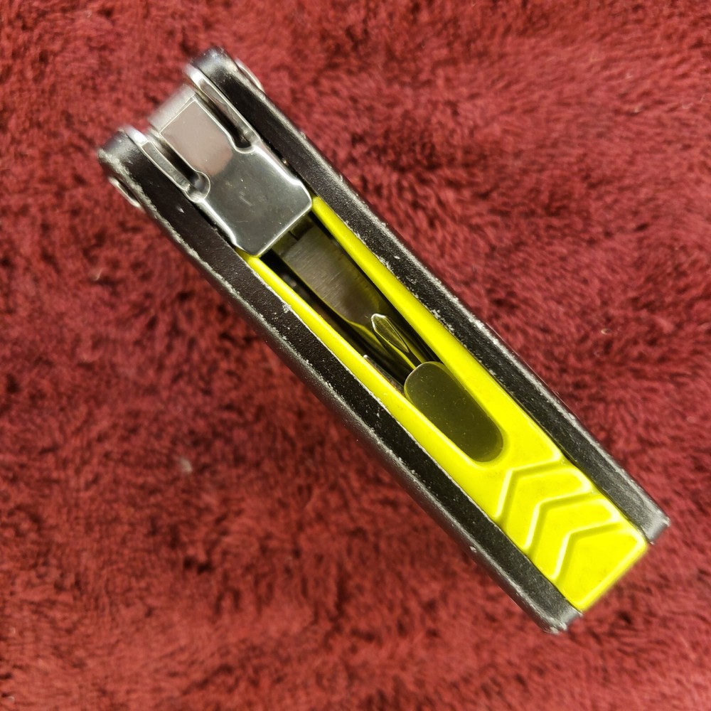 RYOBI Compact 14 in 1 Multi Tool Multitool green & black