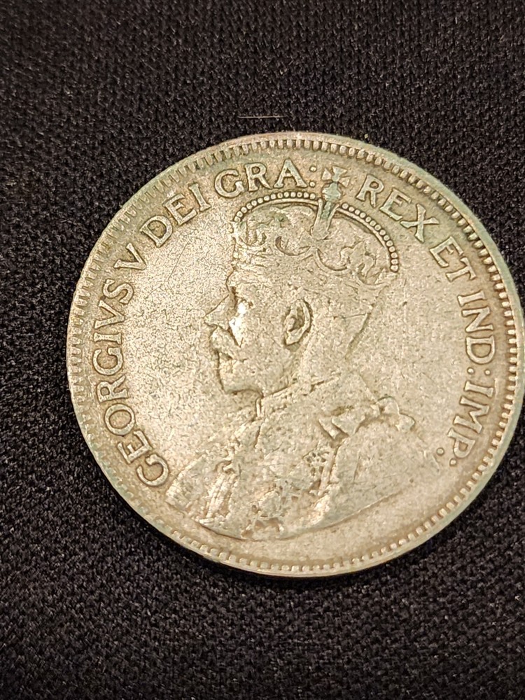1932 Canada 25 Cents Silver Coin