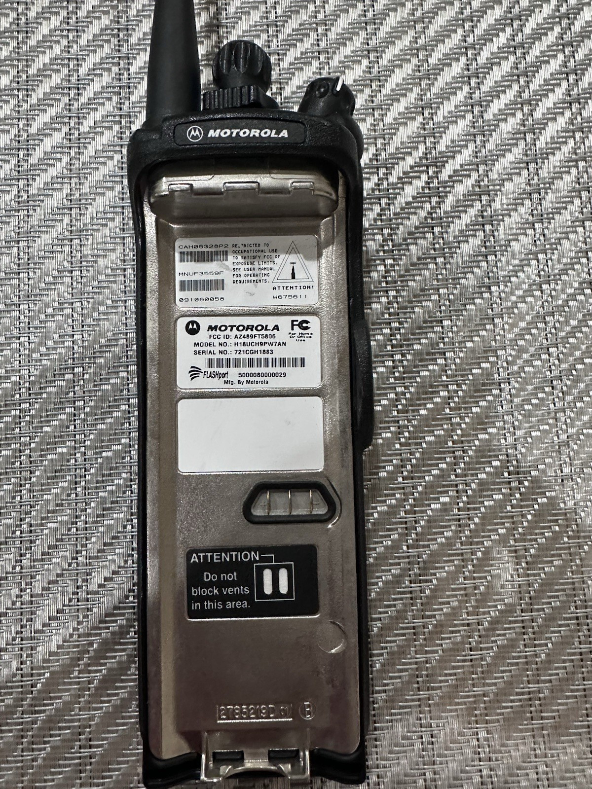 MOTOROLA XTS 5000 MODEL 3. 700/800 H18UCH9PW7AN FPP/ADP