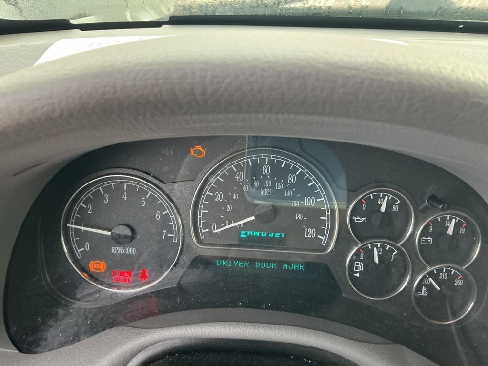 RAINIER 2005 Glove Box 4993668