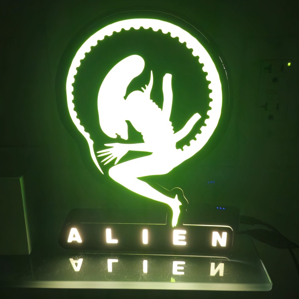 Alien 3D Lightbox Lamp Bright Green with White LD lights and Controller