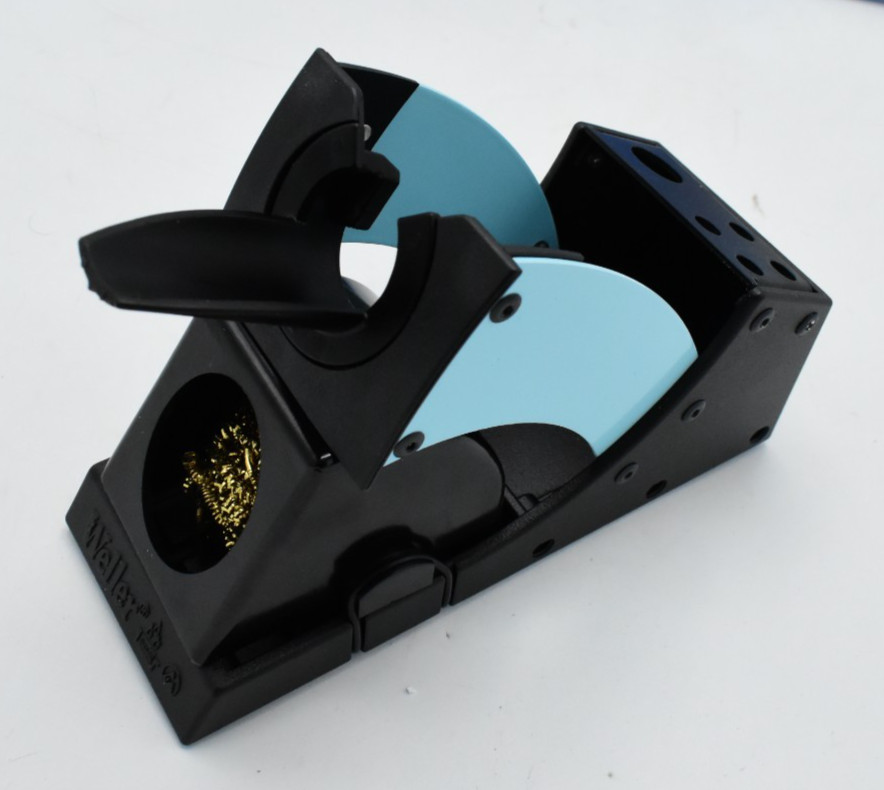 Weller WXD2010 2-Channel Desoldering Station with WXDP120 Iron + WDH70 Stand