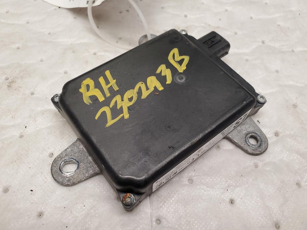 LEXUS LEXUS LS460 Camera/Projector (pre-crash system), radar unit, (mounted be