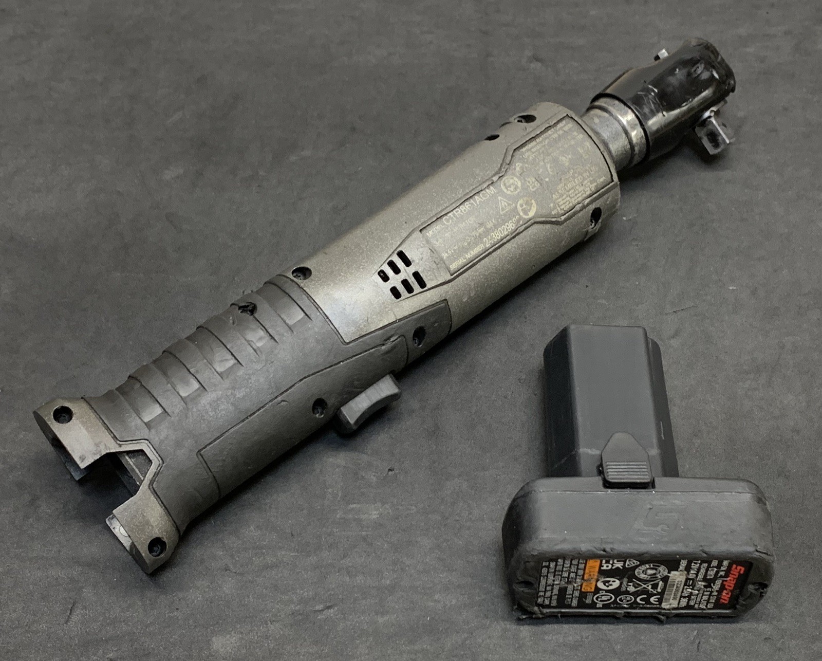 Snap-on CTR861 GUN METAL GREY Brushless 14.4v 3/8" Dr Cordless Ratchet & Battery