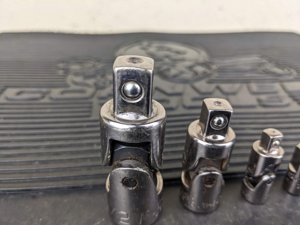 #ax037 Armstrong Tools USA 4pc Universal Joint Socket Adapter Set