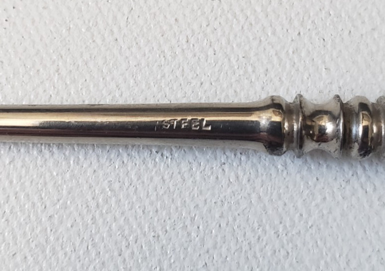 Vintage Sterling Silver Button Hook HALLMARKED Embossed Cherub Handle