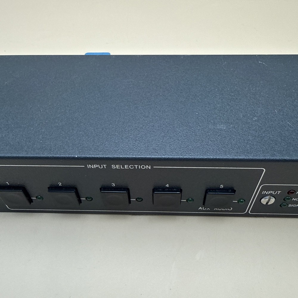 Extron PVS 305SA Polevault Switcher No Adapter