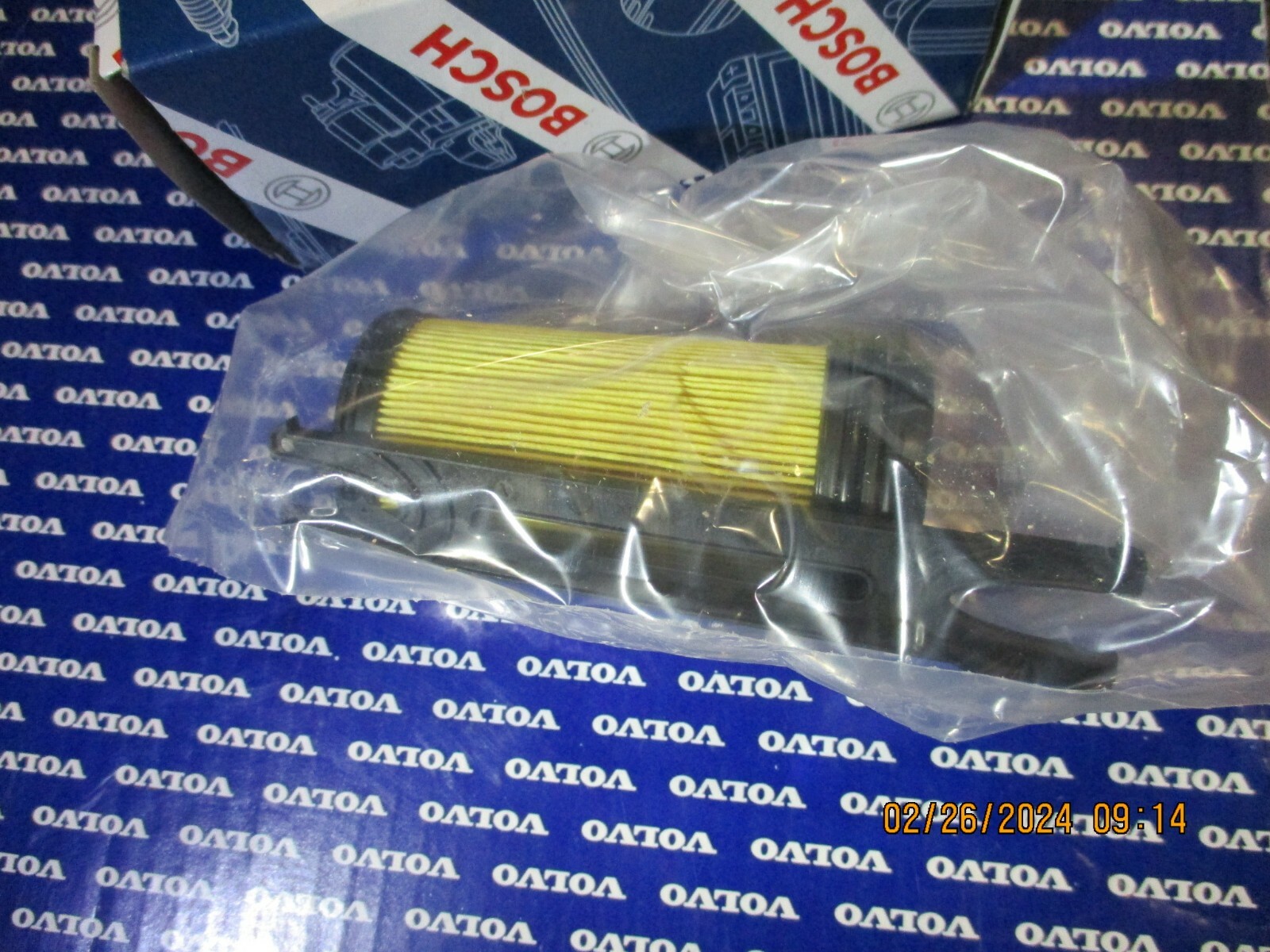 Volvo Mack DEF pump filter 23381562 Genuine Bosch