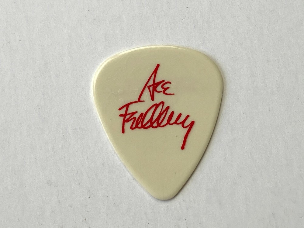 KISS Guitar Pick ACE FREHLEY Frehley's Comet Concert Tour White Red Vintage Kiss