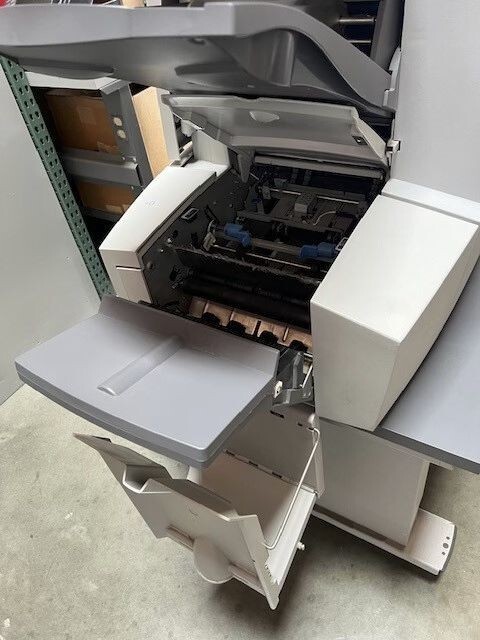 Pitney Bowes Di600 Folder/Inserter