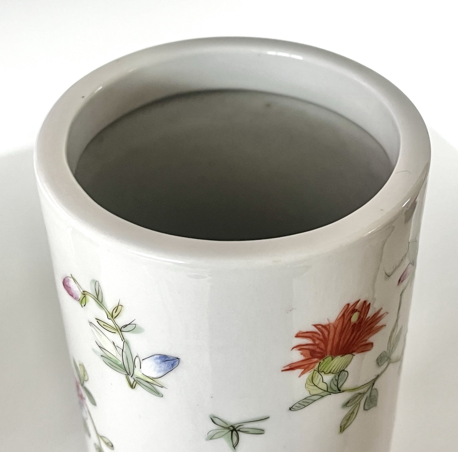 Vintage Chinese Porcelain Sleeve Vase 9” Floral Grasshopper Made In Hong Kong