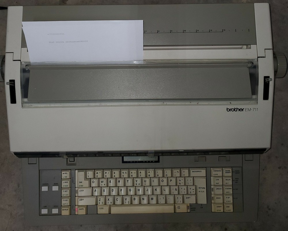 Rare BROTHER Model EM-711 ELECTRONIC TYPEWRITER - WORKS- Read Description