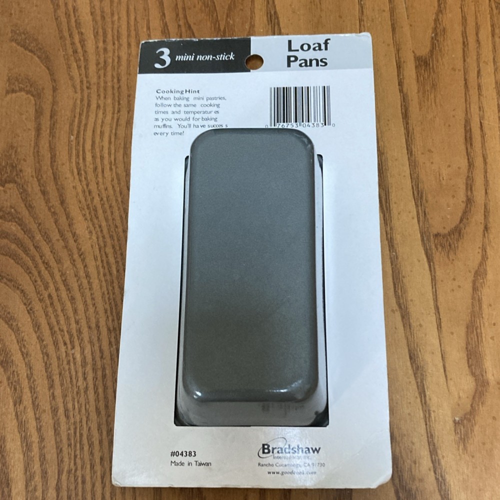 Bradshaw 3-Piece Gray Non-Stick Rectangle Loaf Pan Set