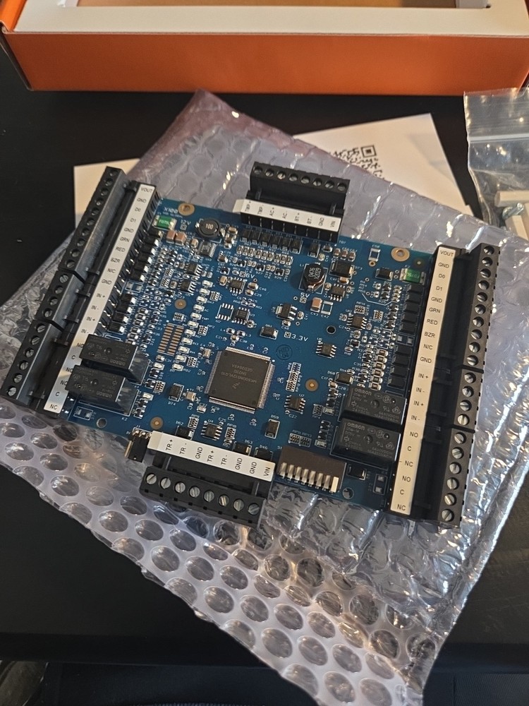 ALARM.COM X100 Aero Series Two Reader Expansion Module New Open Box