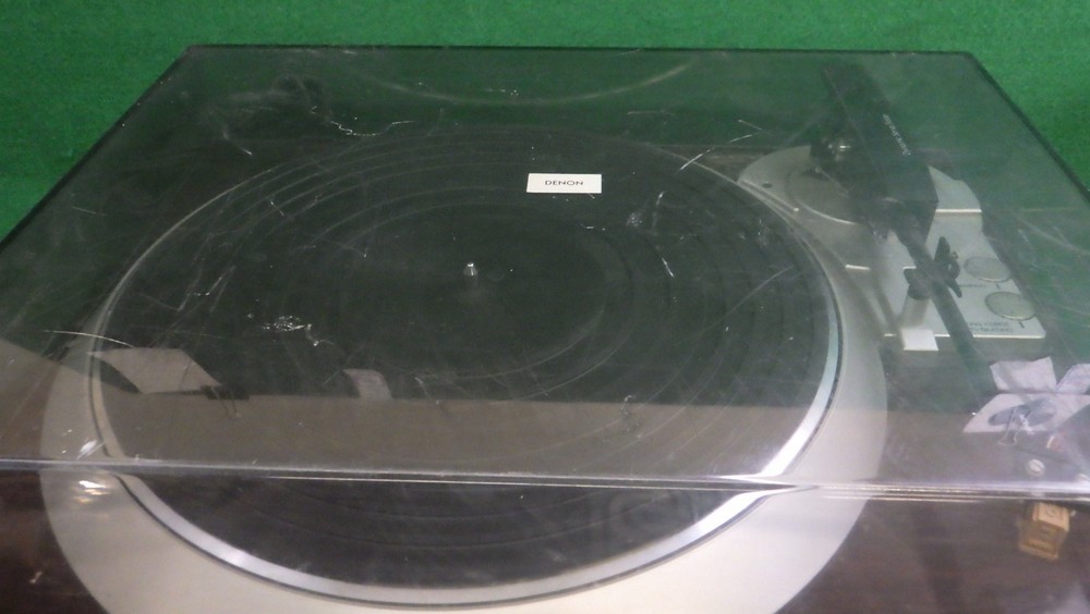 Vintage Denon phonograph-turntable DP-37F Microprocesor Controlled Automatic